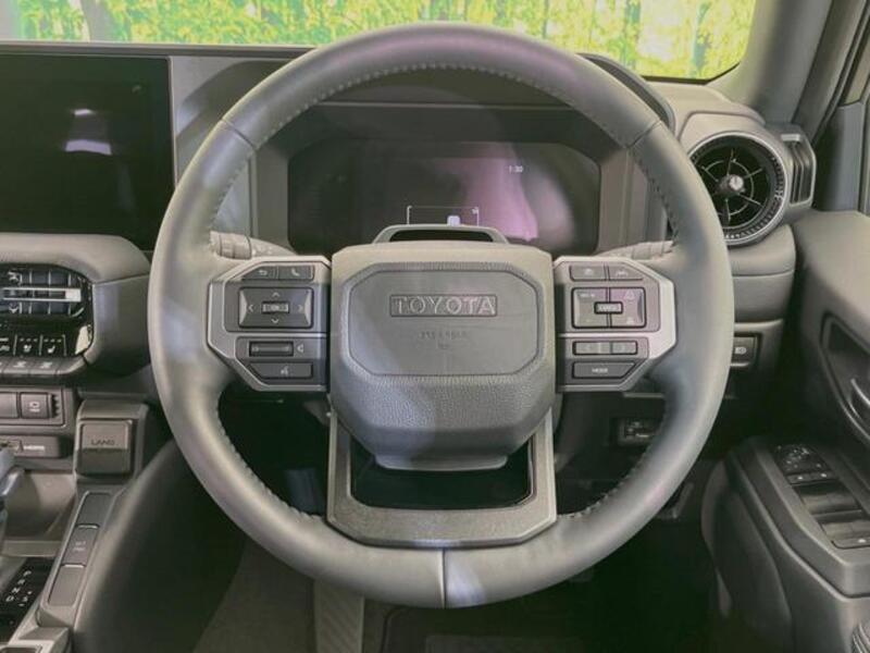 LAND CRUISER 250
