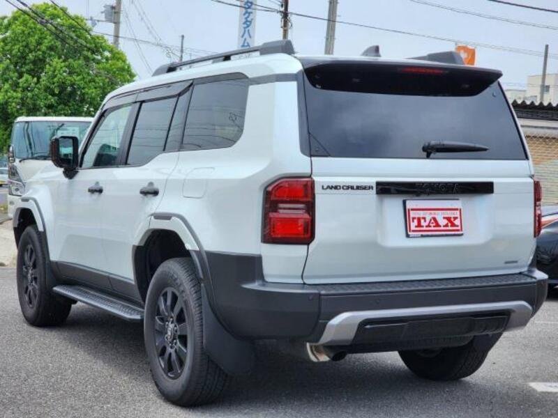 LAND CRUISER 250