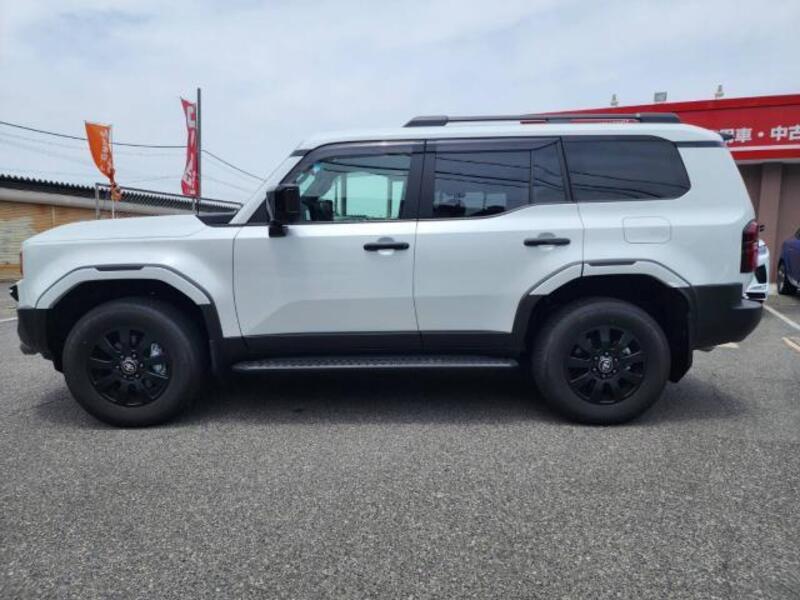 LAND CRUISER 250