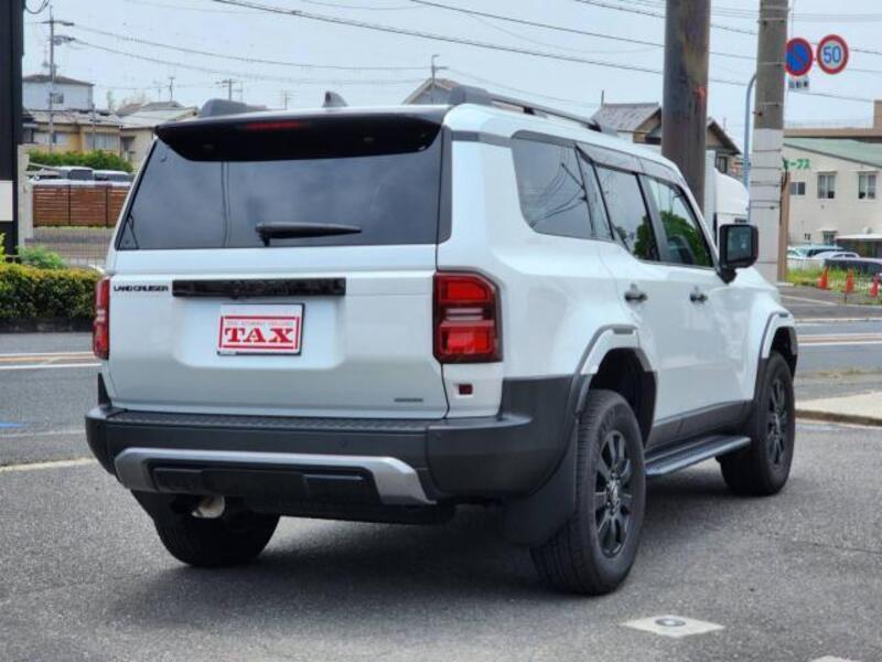 LAND CRUISER 250