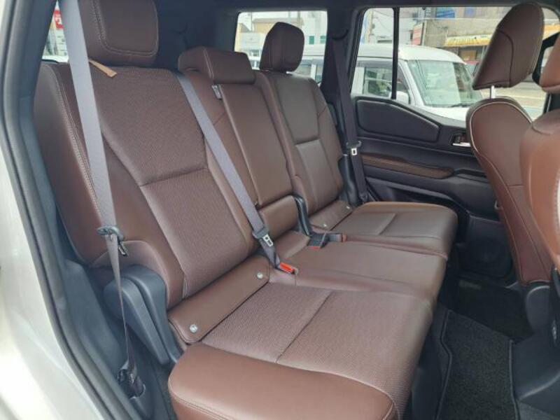 LAND CRUISER 250