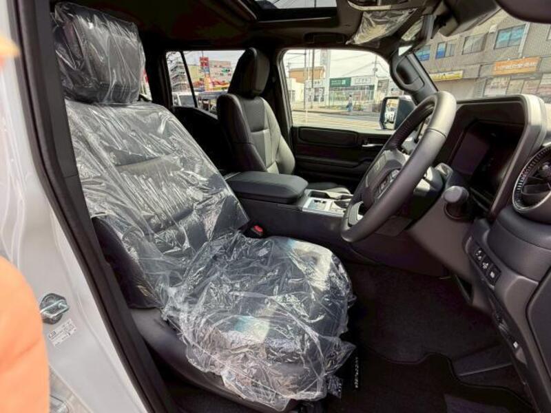 LAND CRUISER 250