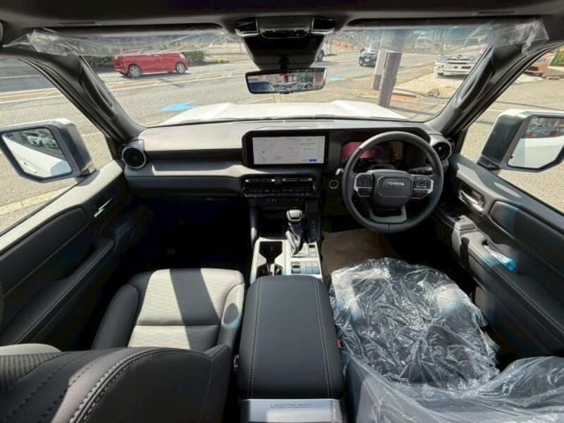 LAND CRUISER 250