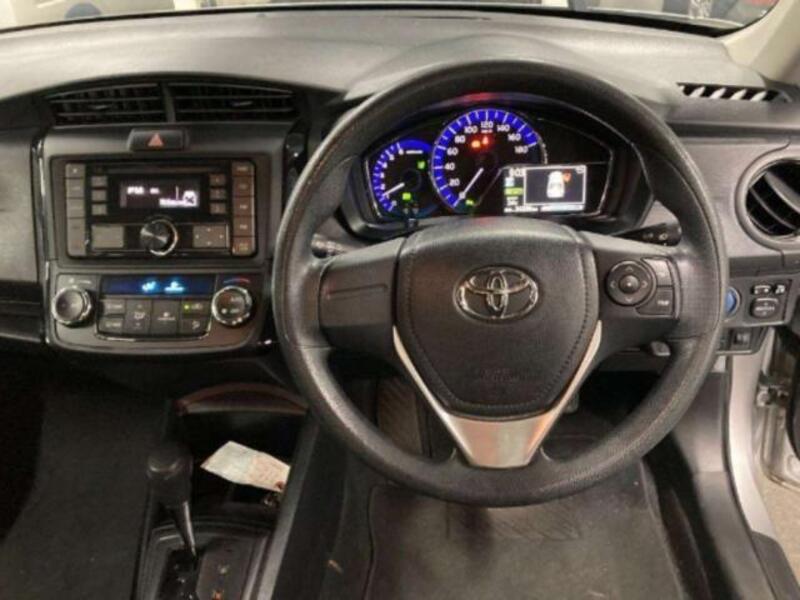 COROLLA AXIO