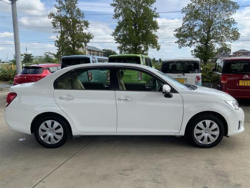COROLLA AXIO