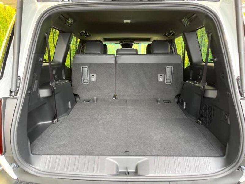LAND CRUISER 250