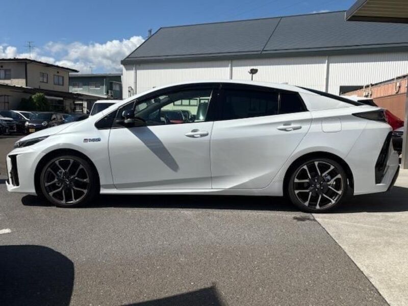 PRIUS PHV