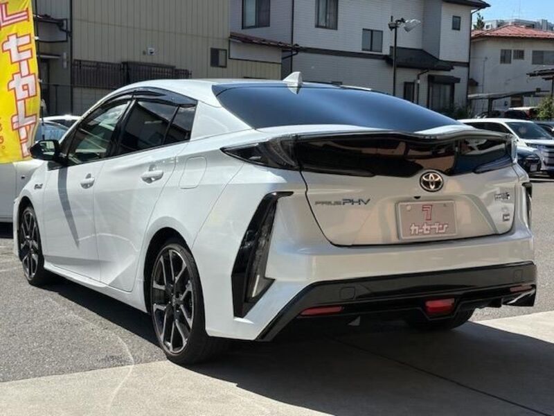 PRIUS PHV
