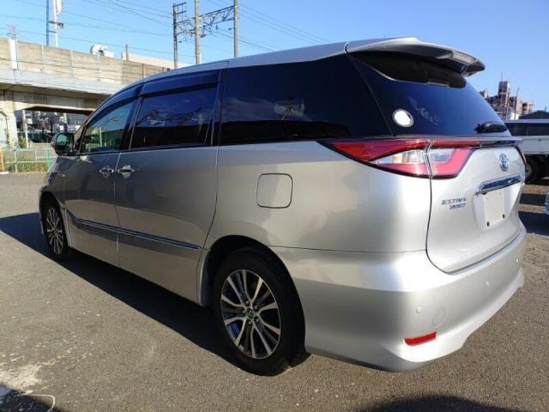 ESTIMA HYBRID