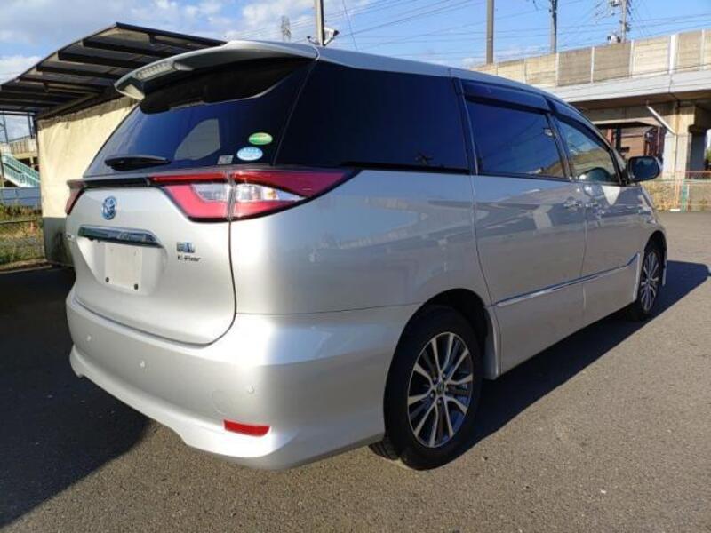 ESTIMA HYBRID