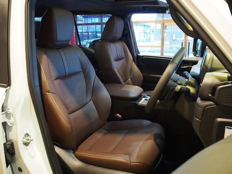 LAND CRUISER 250