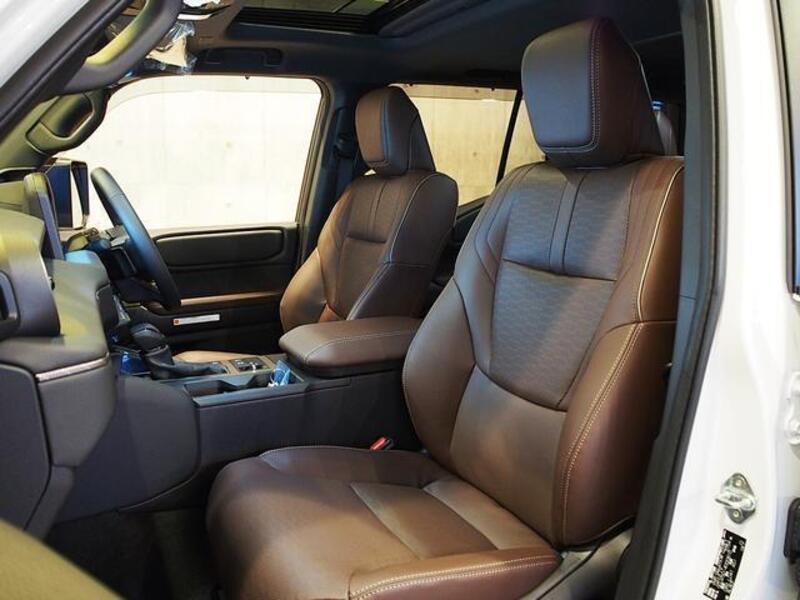 LAND CRUISER 250