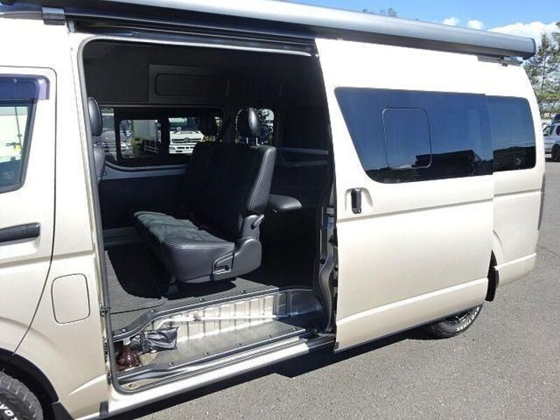 HIACE