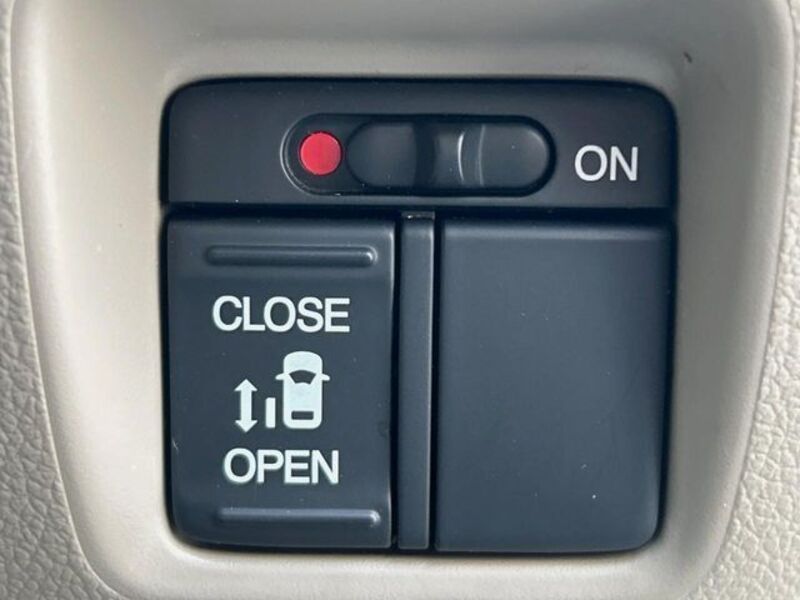 N BOX