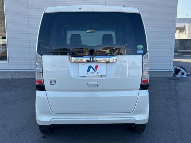 N BOX