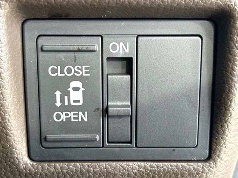 N BOX