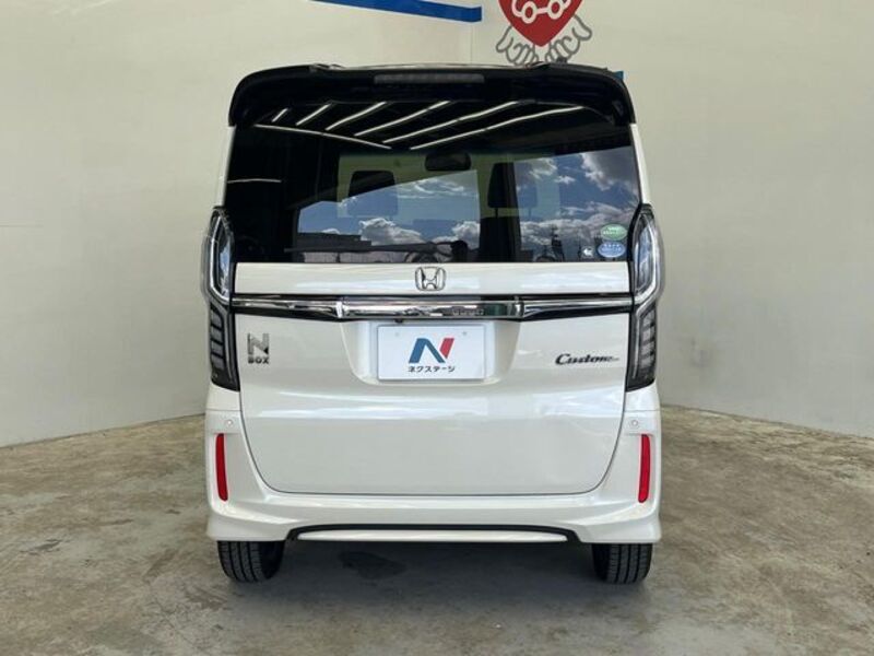 N BOX CUSTOM