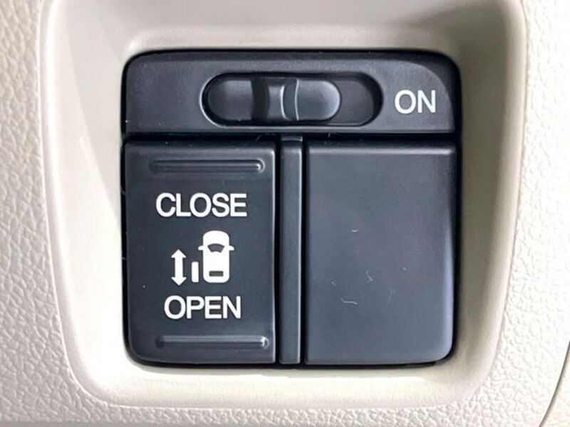 N BOX