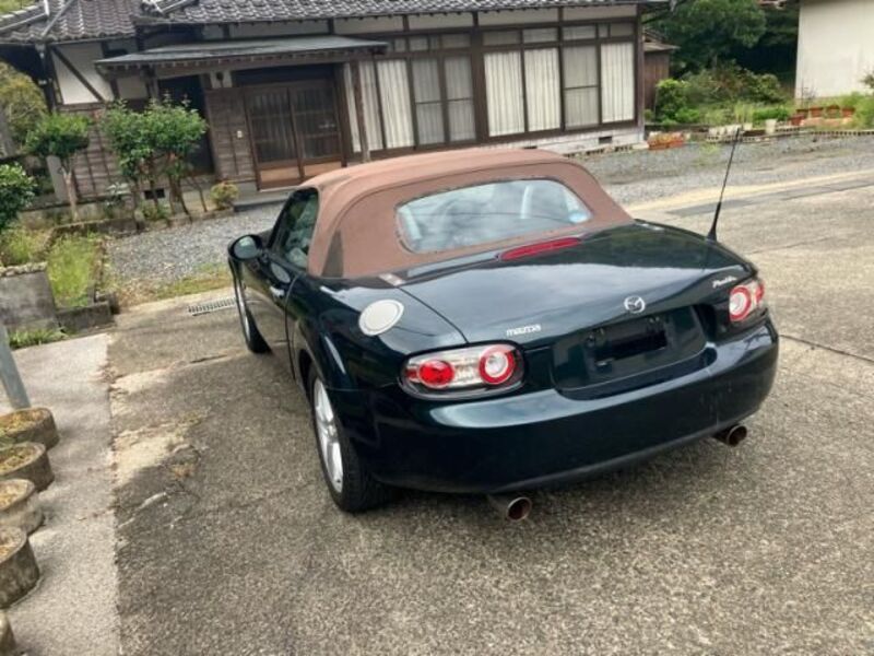 ROADSTER