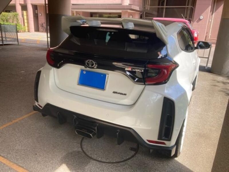 GR YARIS