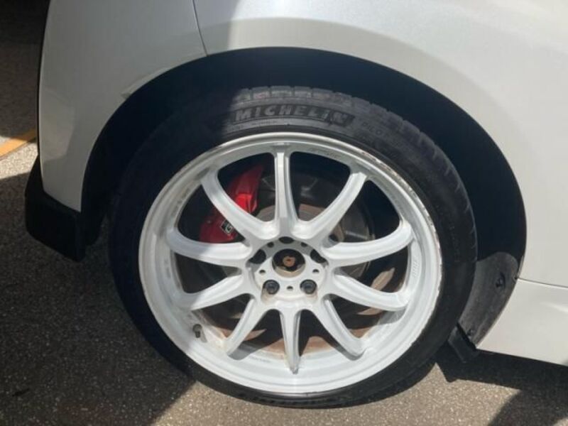 GR YARIS
