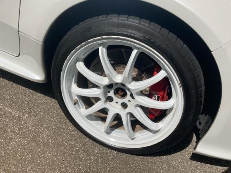 GR YARIS