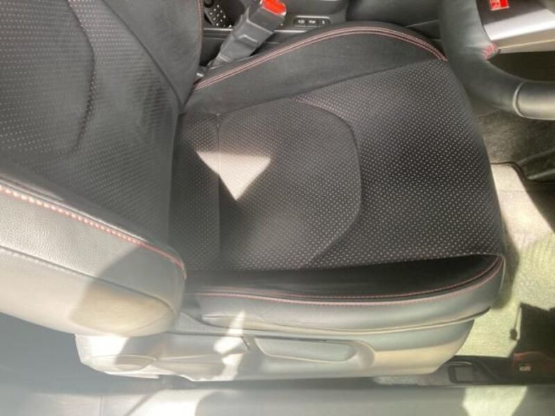 GR YARIS