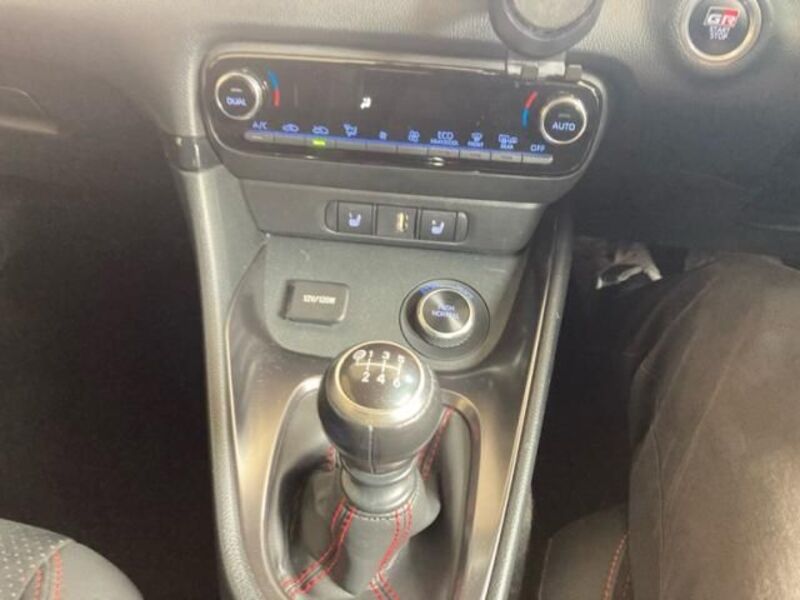 GR YARIS