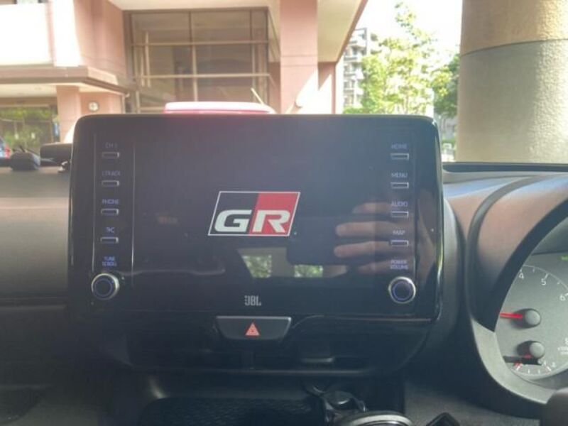 GR YARIS