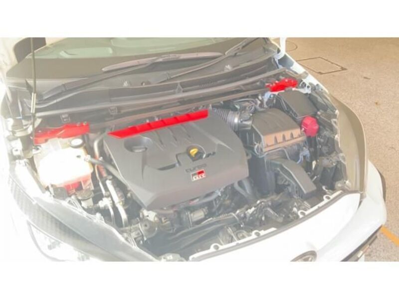 GR YARIS