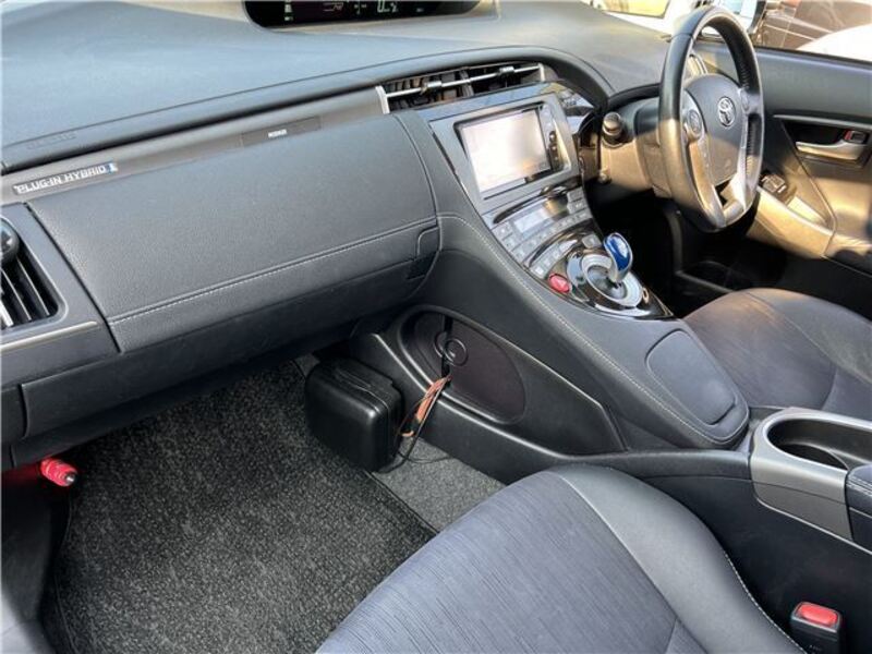 PRIUS PHV