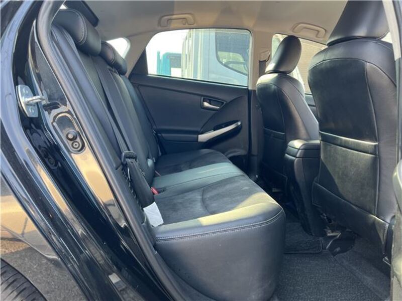 PRIUS PHV