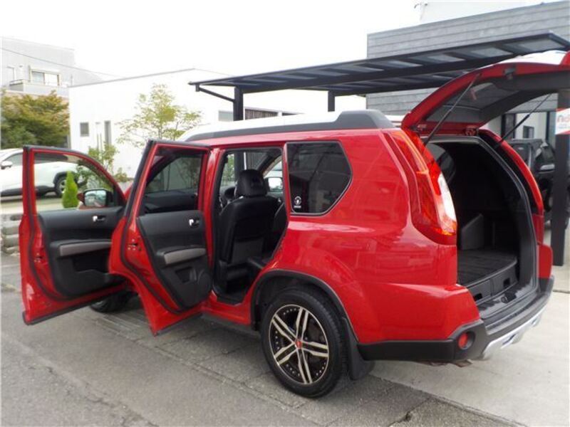 X-TRAIL