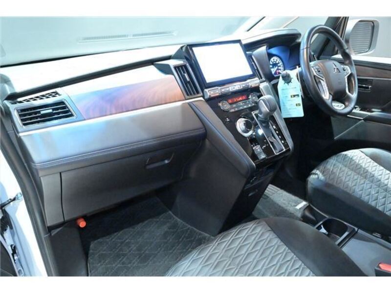 DELICA D5