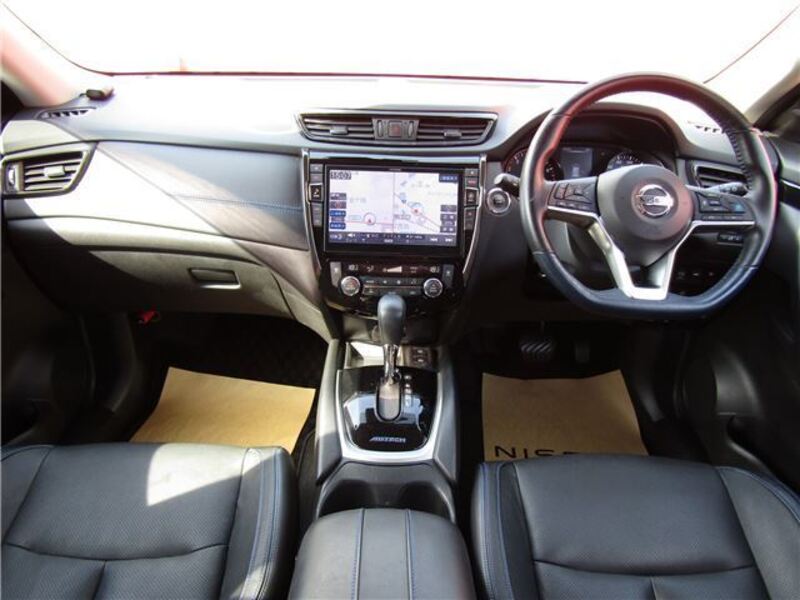 X-TRAIL