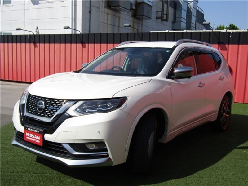 X-TRAIL