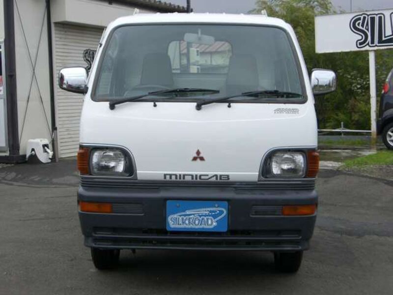 MINICAB TRUCK