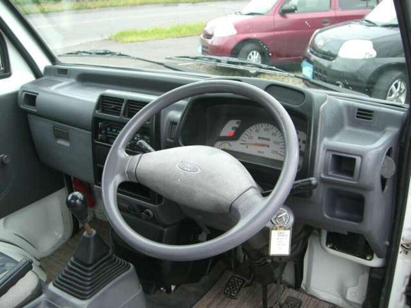 MINICAB TRUCK