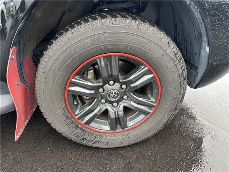 HILUX