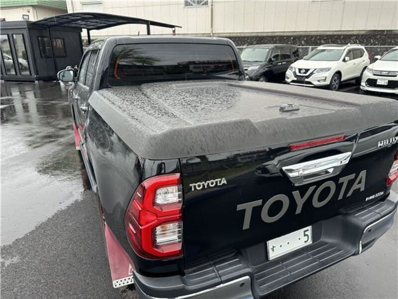 HILUX