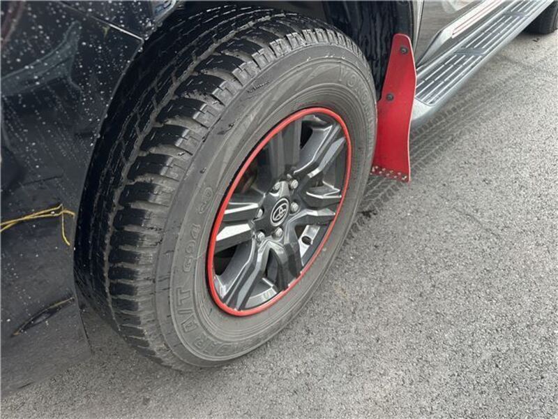 HILUX