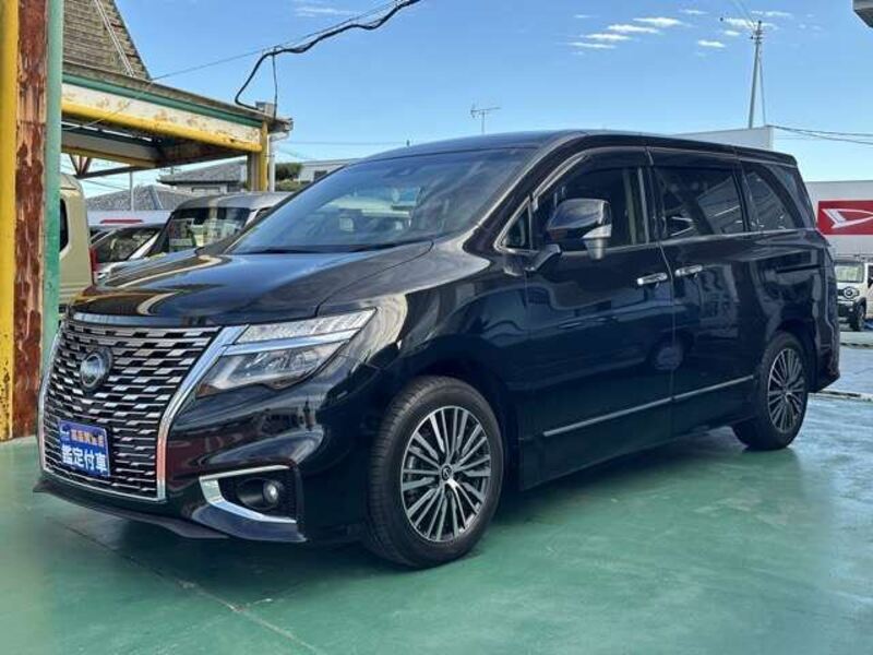 NISSAN ELGRAND