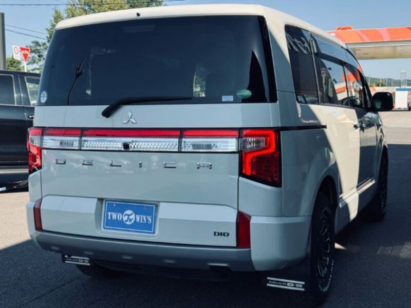 DELICA D5