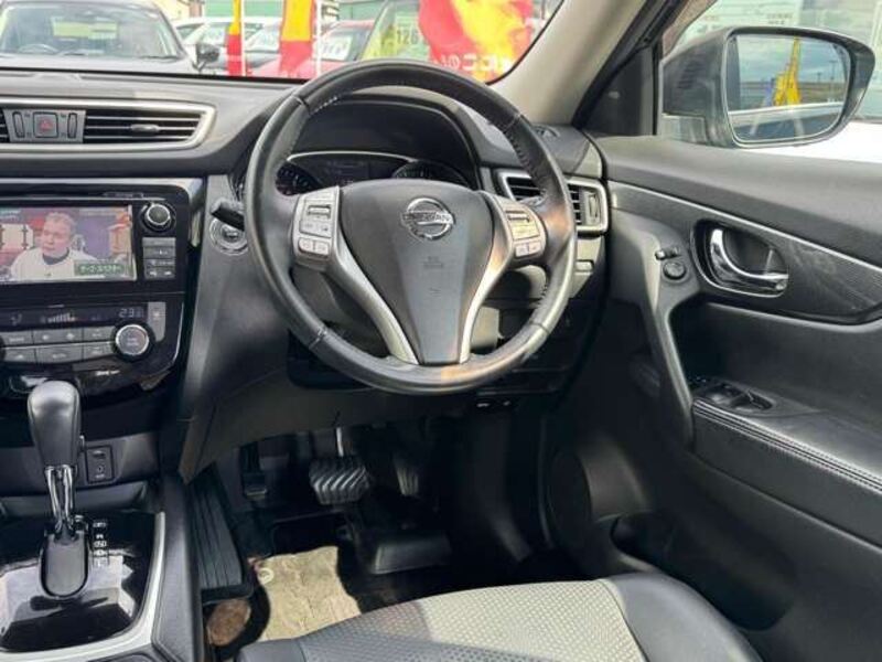 X-TRAIL