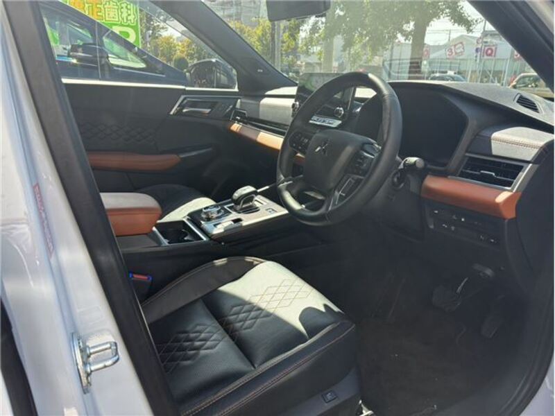 OUTLANDER PHEV