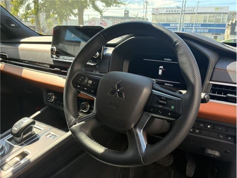 OUTLANDER PHEV