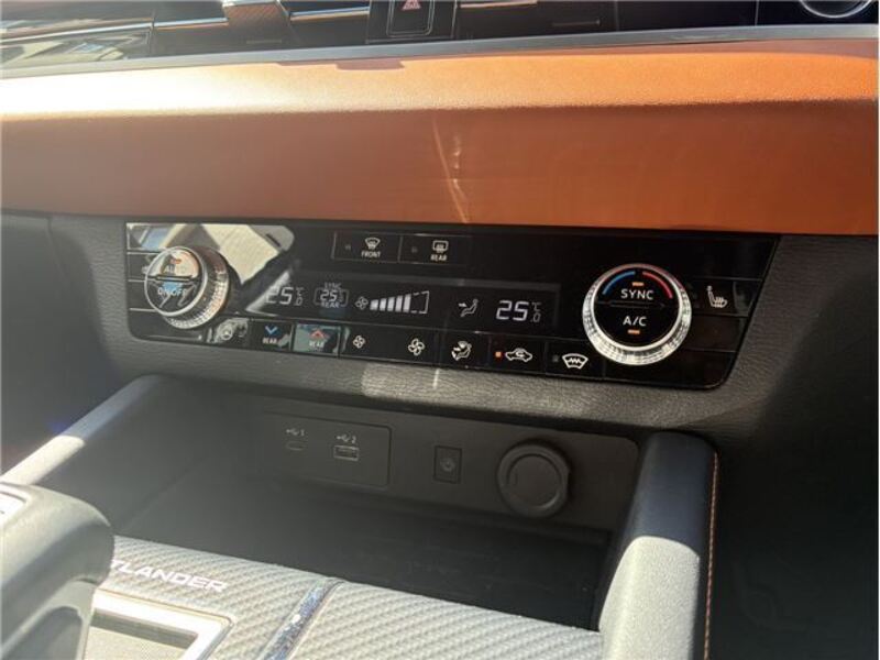 OUTLANDER PHEV