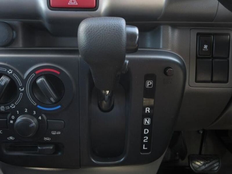 MINICAB VAN