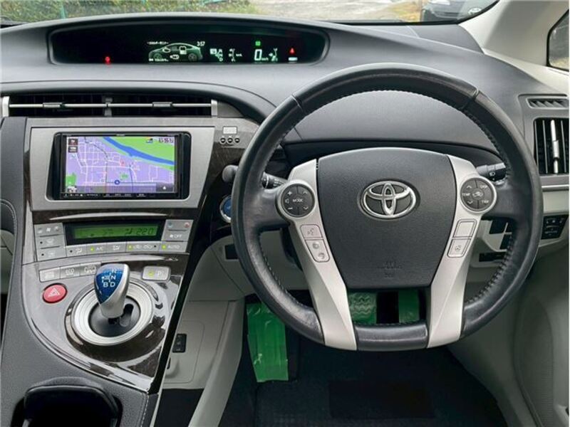 PRIUS PHV