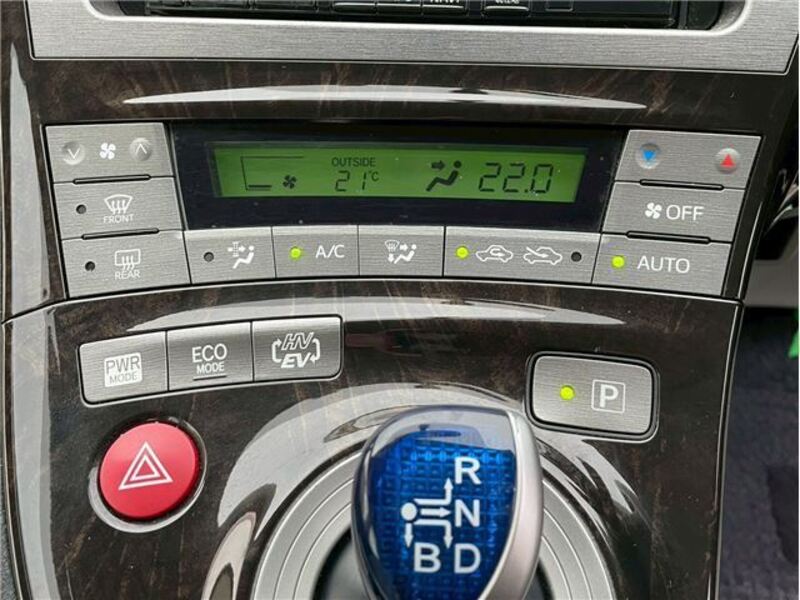 PRIUS PHV